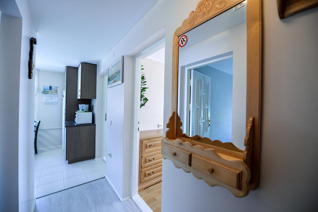 Guesthouse "Nakvyne Pas Zveja" Nagliu Street Nida Bagian luar foto