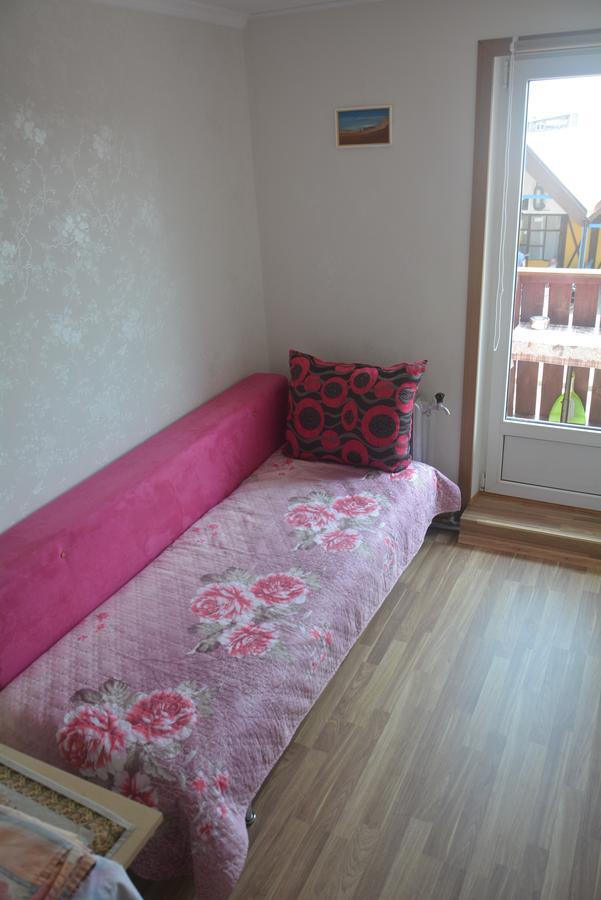 Guesthouse "Nakvyne Pas Zveja" Nagliu Street Nida Bagian luar foto